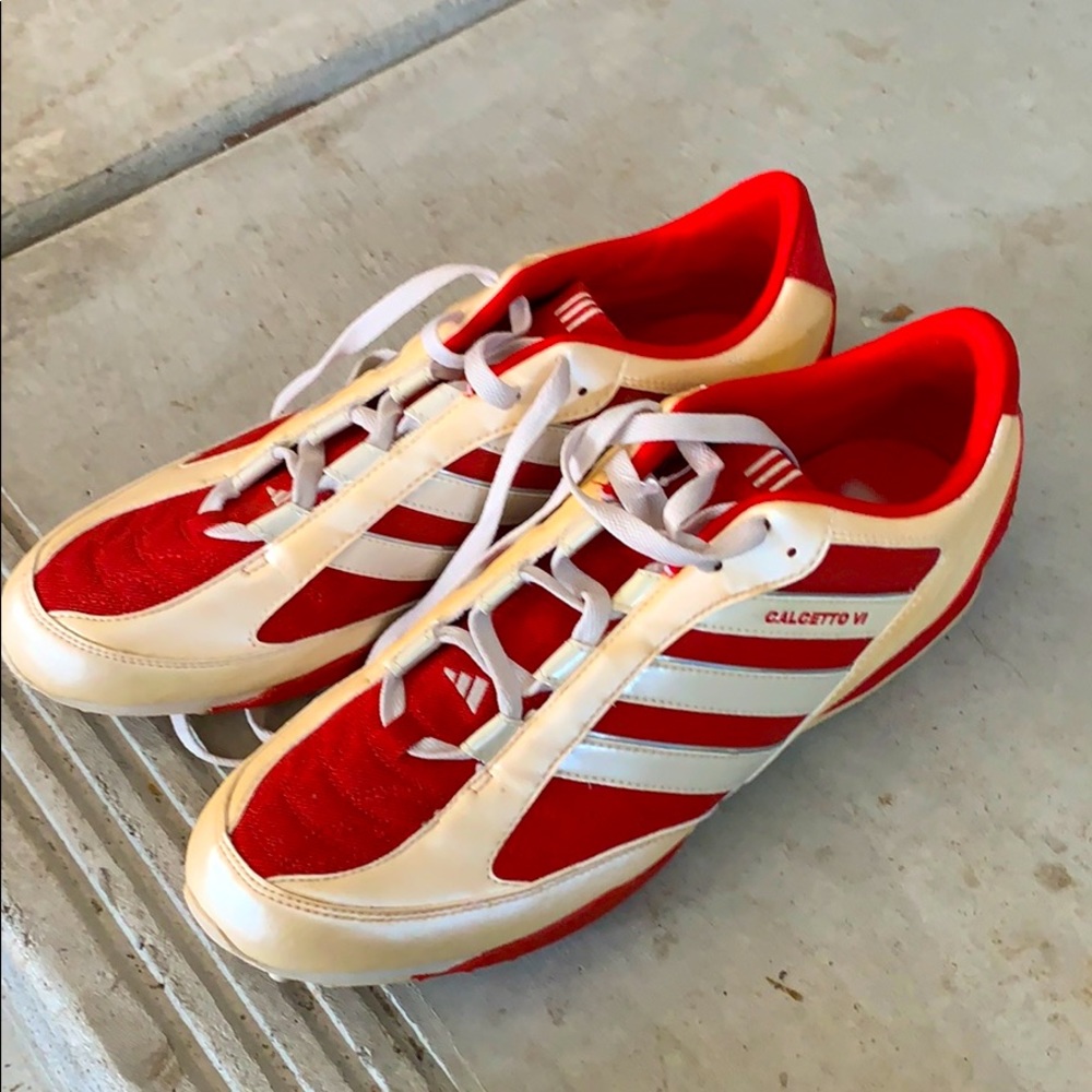 Soccer cleats